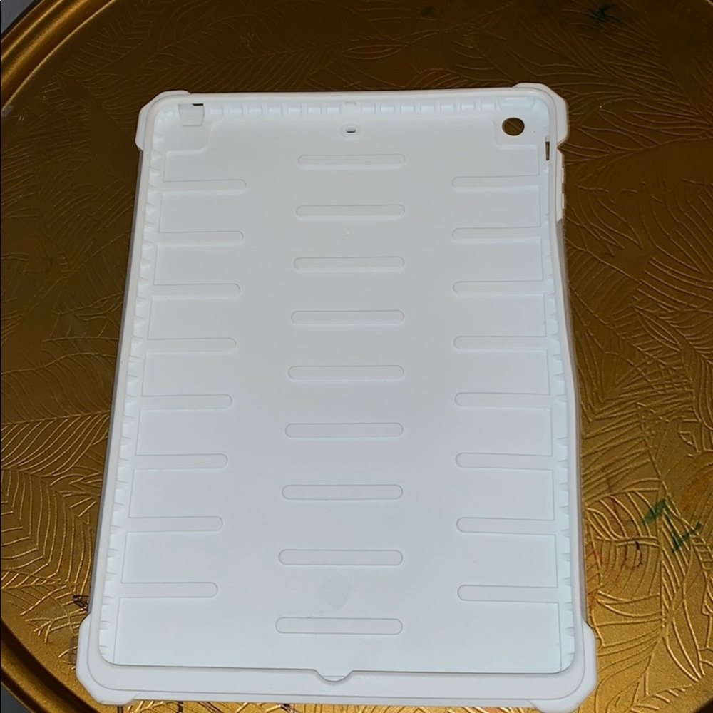 iPad case - Picture 2 of 5